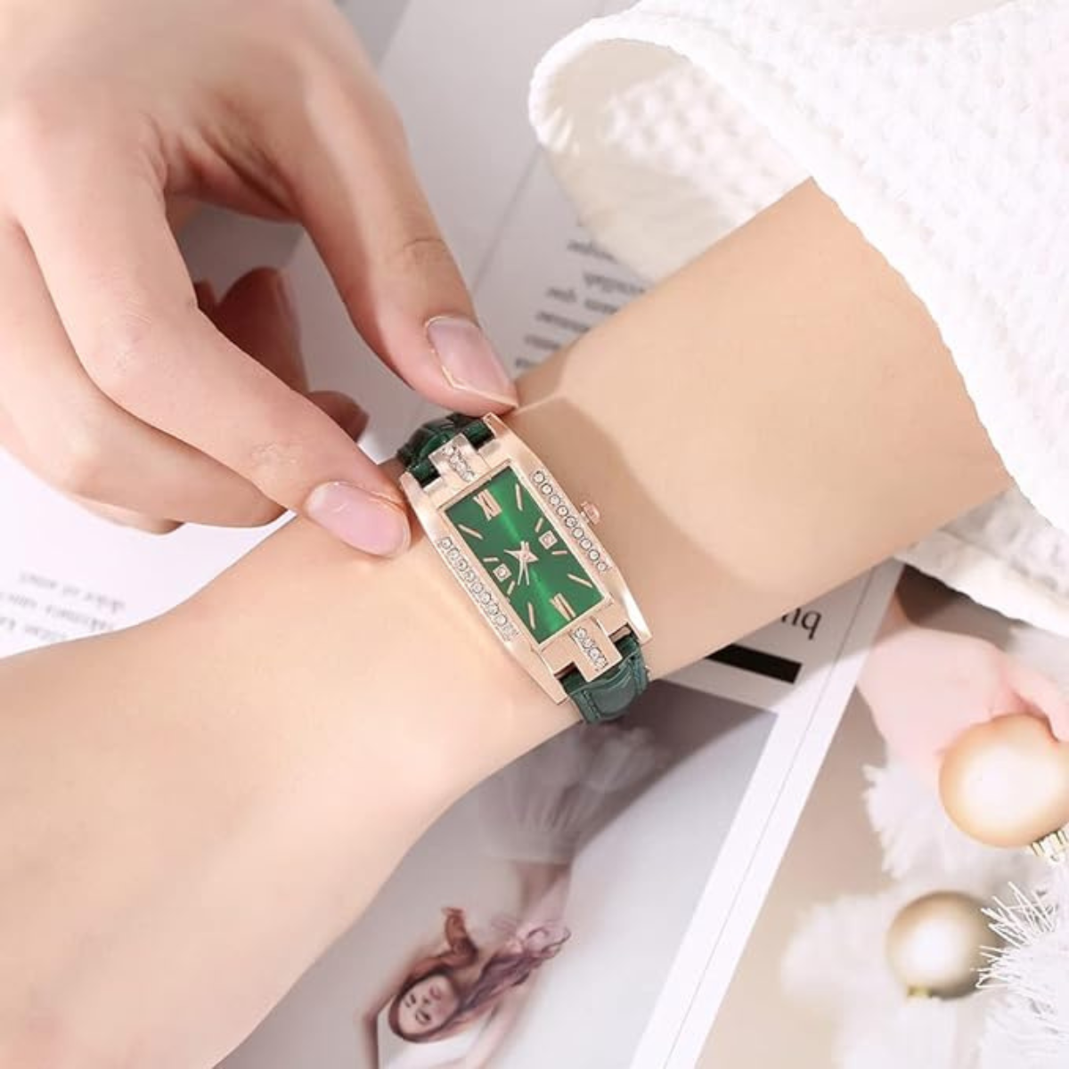 Esencia Esmeralda: Reloj de Elegancia Atemporal